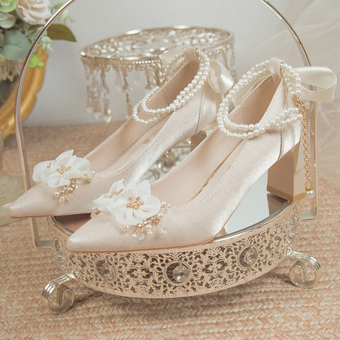 Geumxl Elegant Flowers High Heels Pumps Women 2023 New Pearl Ankle Strap Wedding Shoes Woman String Bead Small Square Heel Bridal Shoes