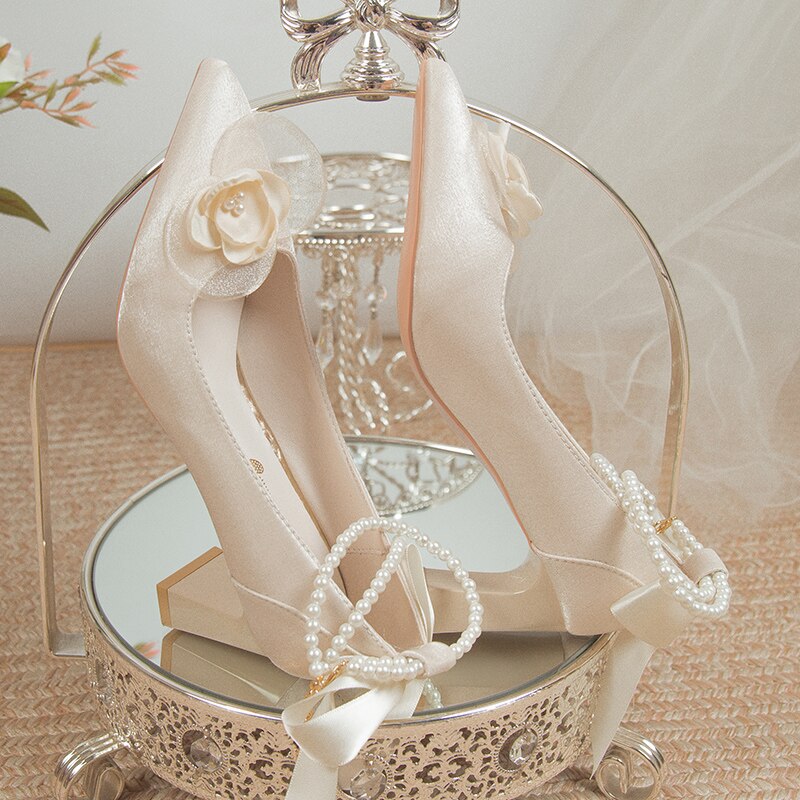 Geumxl Bridal Shoes 2023 New Flower High Heel Pumps Women Elegant Pearl Strap Wedding Party Shoes Woman Silk Pointed Toe Zapatos Mujer