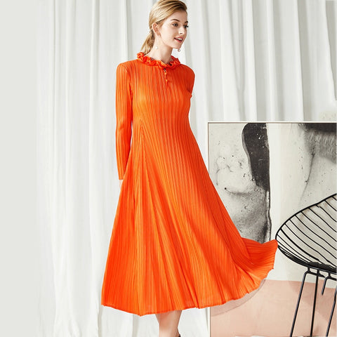 Geumxl Women Orange  Ruffles Pleated Dress New Round Neck Long Sleeve Loose Fit Fashion Tide Spring Autumn 2022 2E1595