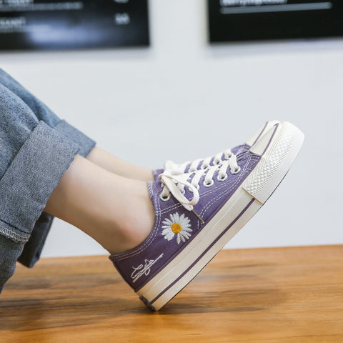 Geumxl-  2024 New Korean Style Ulzzang Daisy Canvas Shoes For Women 45 White Black Yellow Green Purple Color Sneakers Women