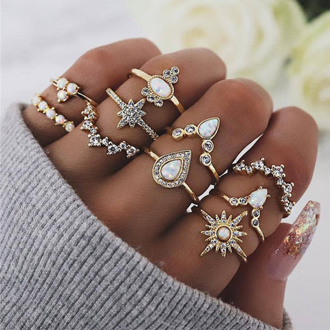 Geumxl Vintage Gold Star Knuckle Rings For Women Crystal Star Crescent Geometric Female Finger Rings Set Jewelry 2023