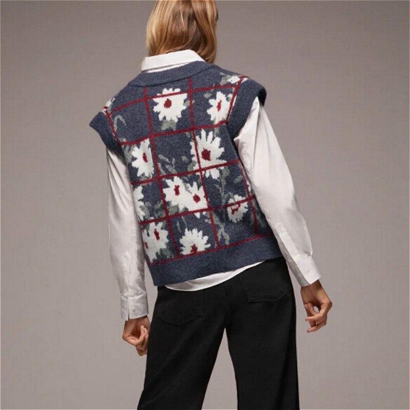 Geumxl Sleeveless Sweater Vest For Women 2022 Vintage Floral Spring Autumn Winter Sweaters Tank Tops Knitted V Neck Navy Jumper