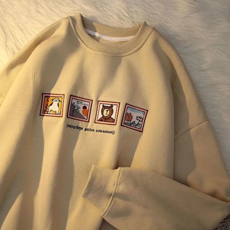 Geumxl Printed Sweatshirts Women Streetwear Long Sleeve Oversized Pullover Ladies Vintage Autumn Loose O-Neck Letter Pattern Tops