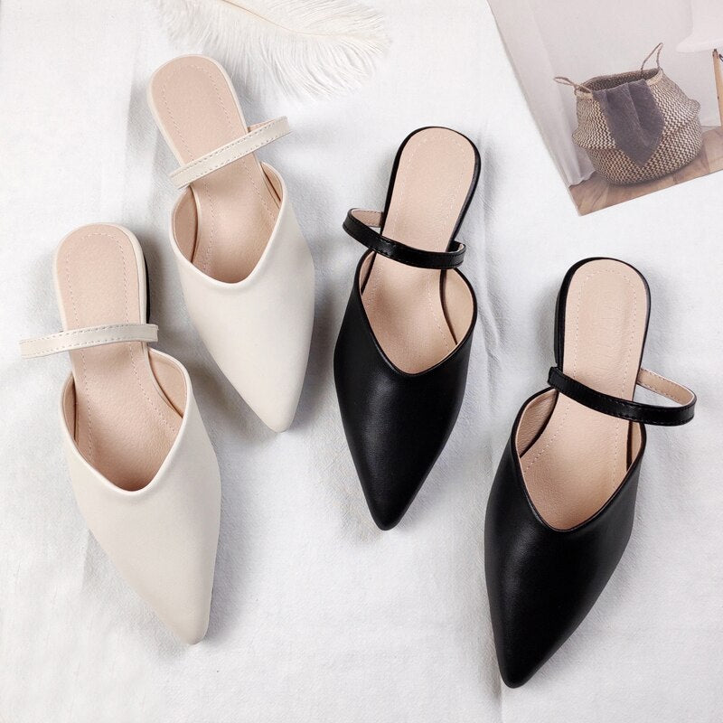 Geumxl Designers spring and summer 2023 new faux leather women's flat sandals with pointed toes fashion trend slippers