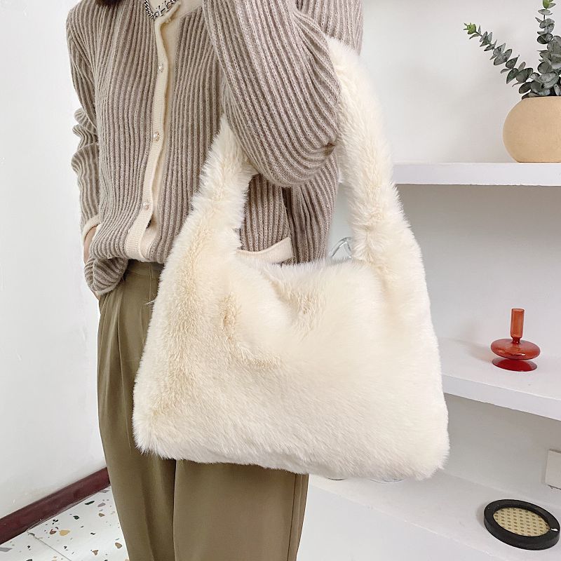 Geumxl Fur Bag Women's Bag 2023 Autumn Winter New Fashion Retro Simple Plush Bucket Bag Women's Tote Shoulder Bag