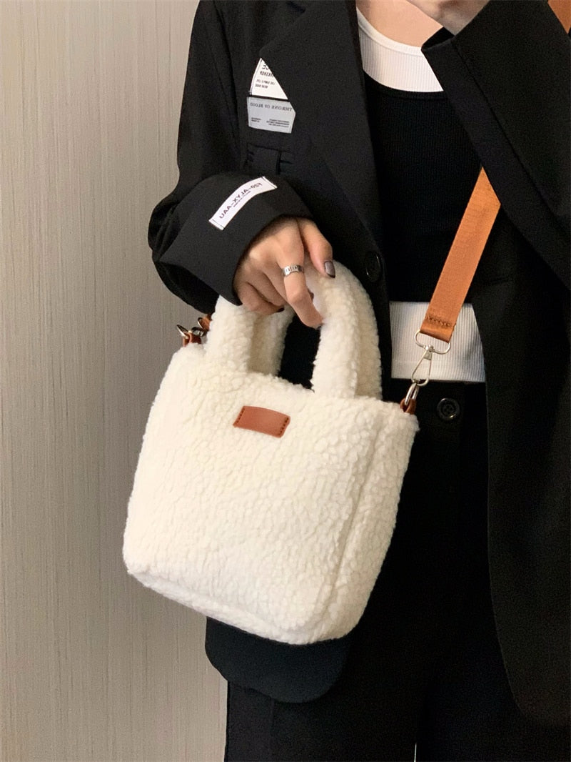 Geumxl Faux Lamb Wool Women's Small Bucket Bags Winter Fashion Ladies Plush Shoulder Crossbody Bag Soft Furry Purse Female Handbags
